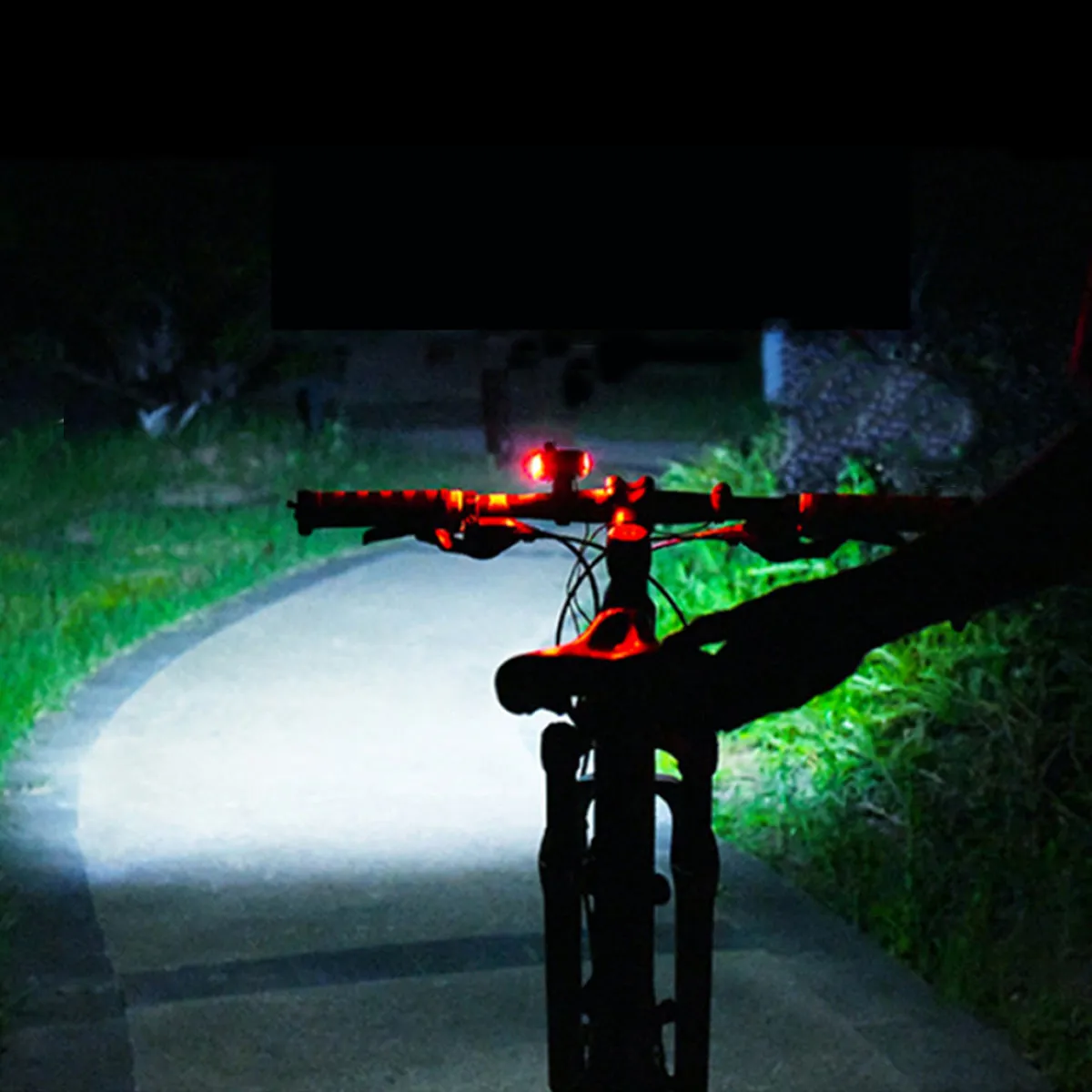 3-in-1 300LM COB Bike Headlight LCD Screen 5-Modes Bicycle Frame Lamp 130dB Bike Horn Waterproof Outdoor Cycling